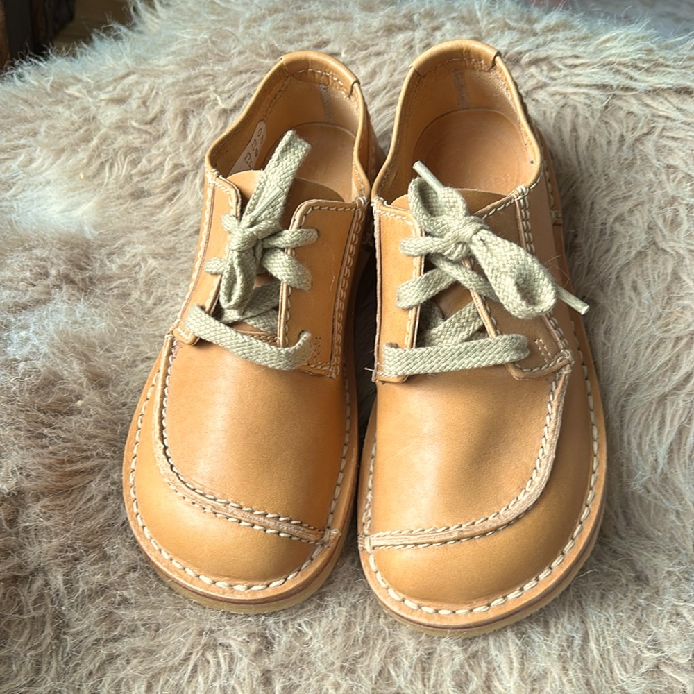 Duckfeet lace-up shoe like new!! Only tried on! EU 38